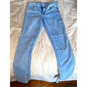 H&M Light Blue Jeans. Size 28 . New, Never Worn.